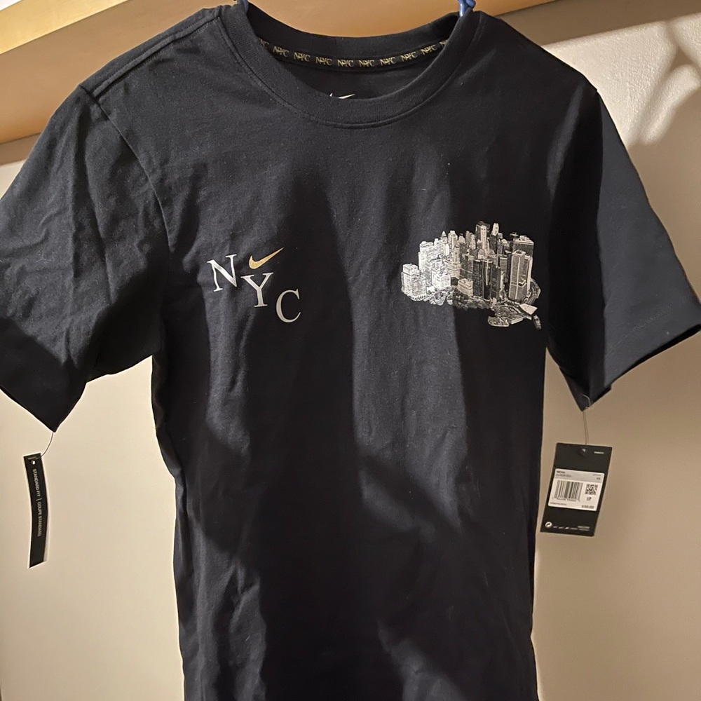 Nike nyc tshirt